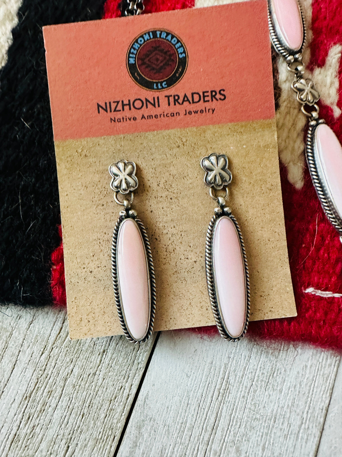 Handcrafted Queen Pink Conch & Sterling Silver Necklace Set