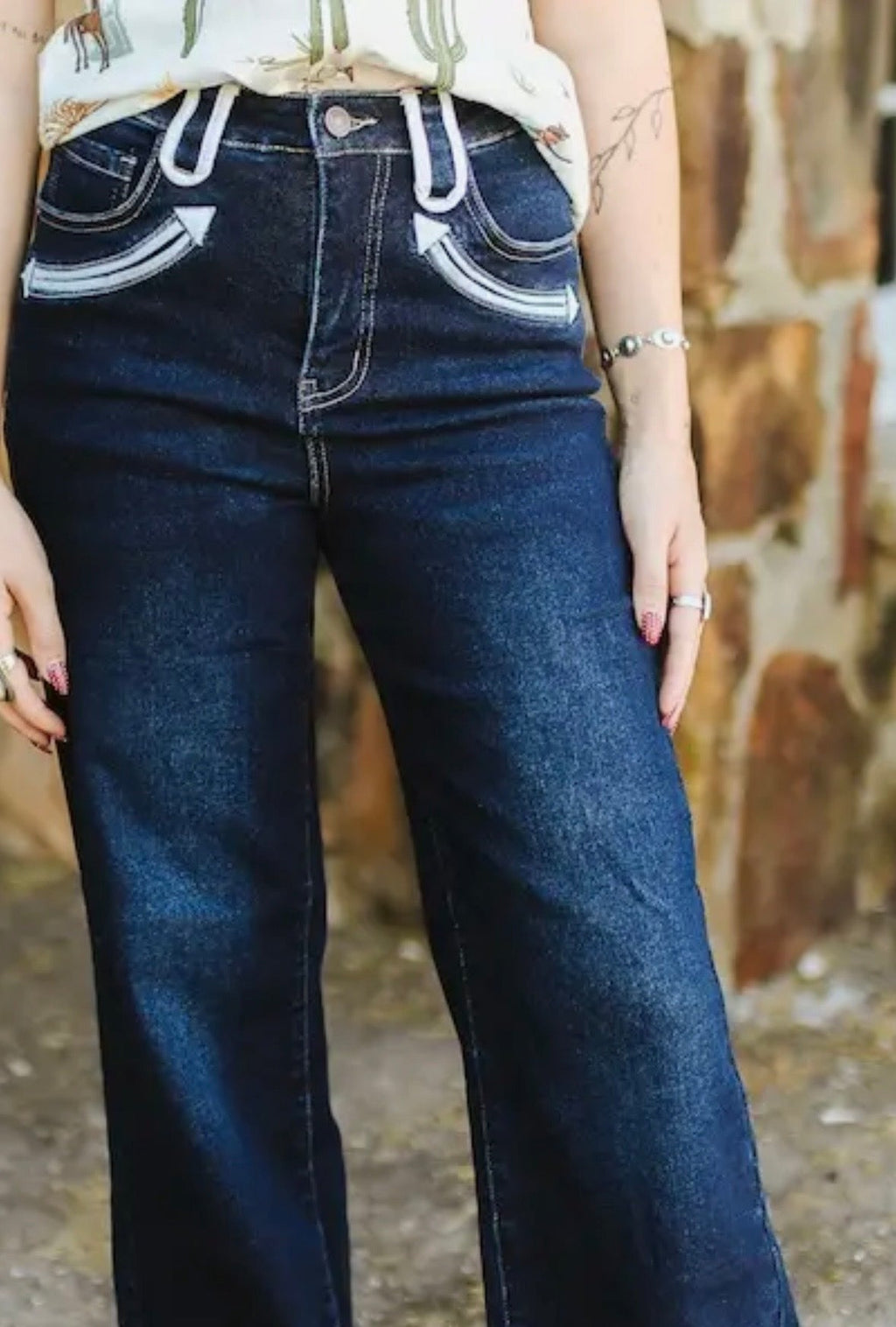 Western Two-Tone Stitch Flare Jeans – Dark Wash