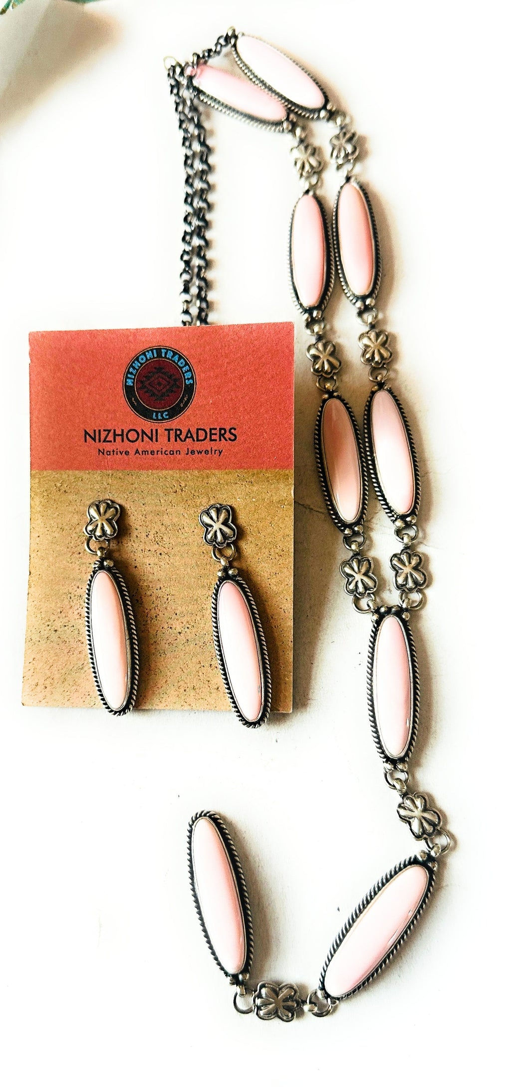 Handcrafted Queen Pink Conch & Sterling Silver Necklace Set